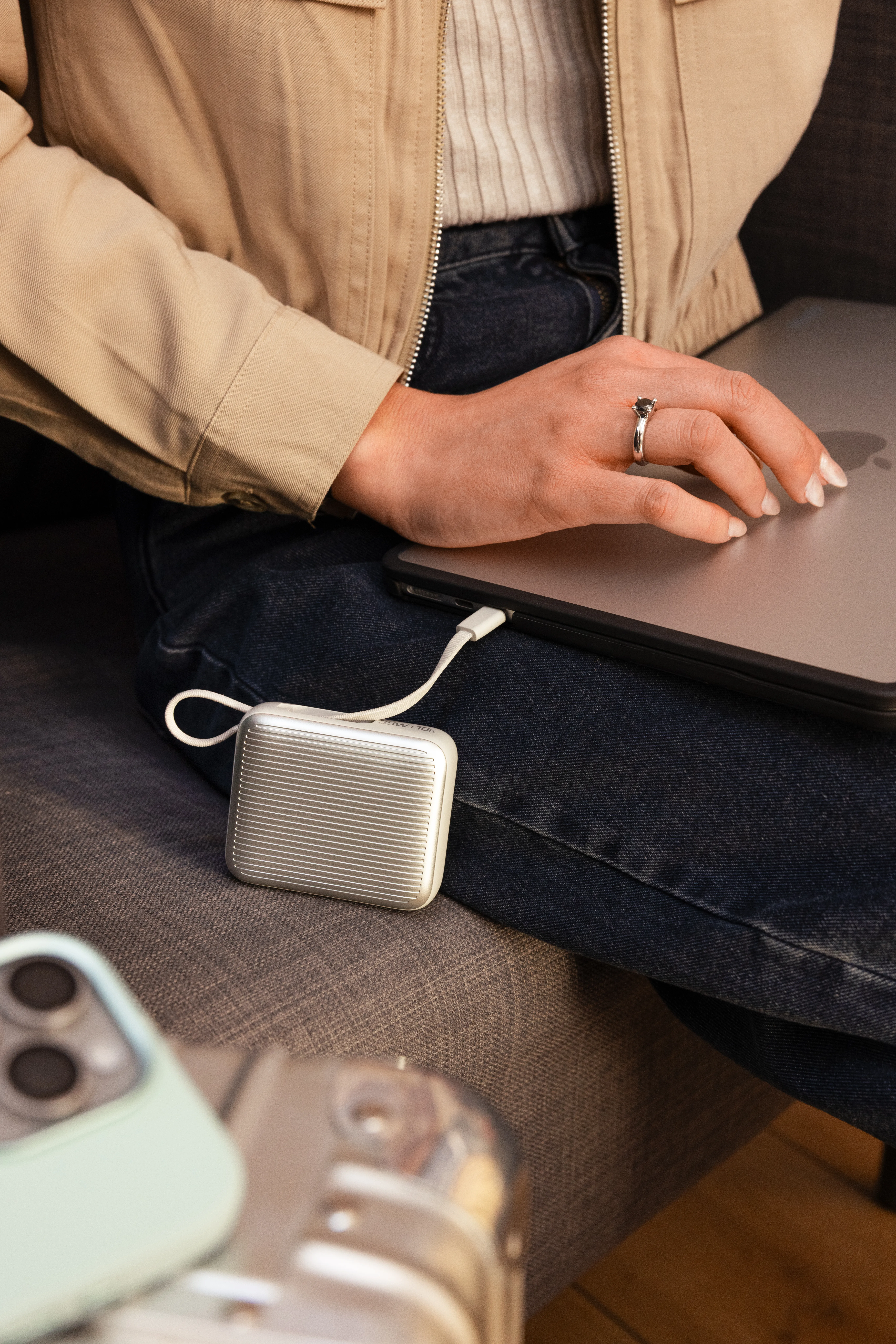 Epico UltraPack 35W 10000mAh Power Bank EP19 - grå Epico UltraPack 35W 10000mAh Power Bank EP19 - grå