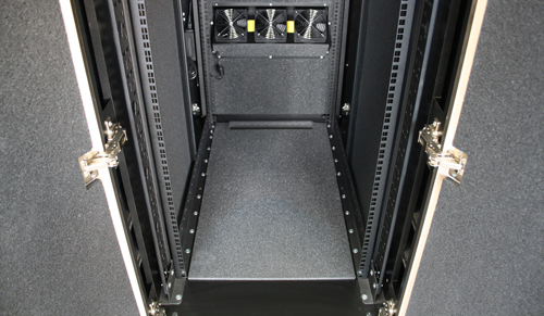 APC NetShelter CX 38 HE soundproof Rack