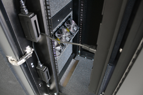 APC NetShelter CX 38 HE soundproof Rack