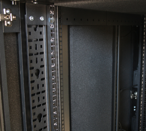 APC NetShelter CX 38 HE soundproof Rack