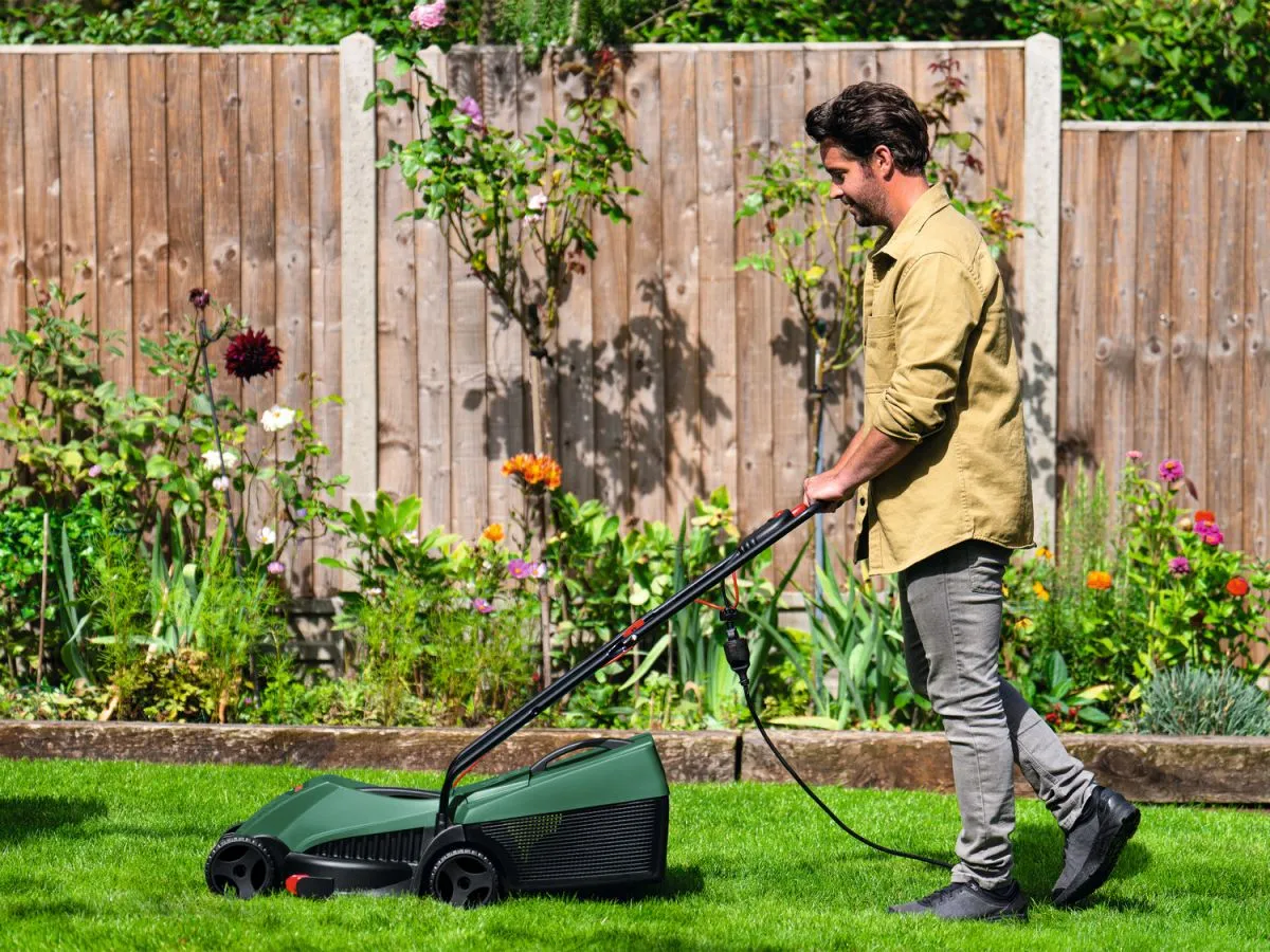 Bosch EasyRotak 32-235 - elgräsklippare