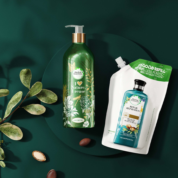 Uutuus! Herbal Essences Repair -Shampoo Good Refill 60 % v&auml;hemm&auml;n muovia, sis&auml;lt&auml;&auml; marokkolaista argan&ouml;ljy&auml;, 480ml