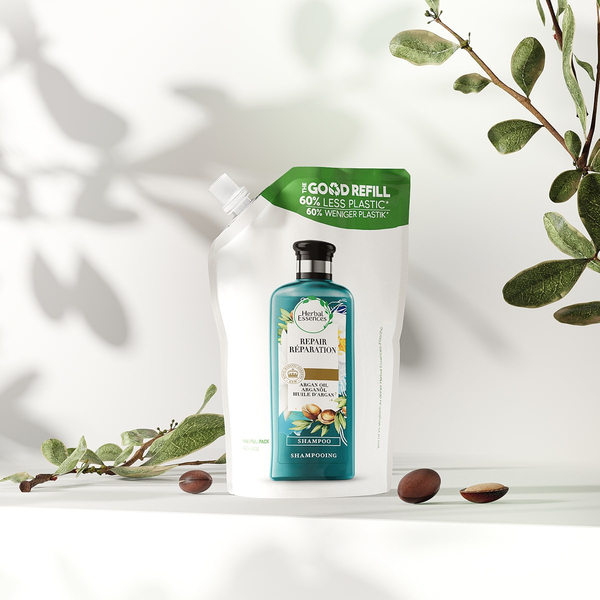 Uutuus! Herbal Essences Repair -Shampoo Good Refill 60 % v&auml;hemm&auml;n muovia, sis&auml;lt&auml;&auml; marokkolaista argan&ouml;ljy&auml;, 480ml