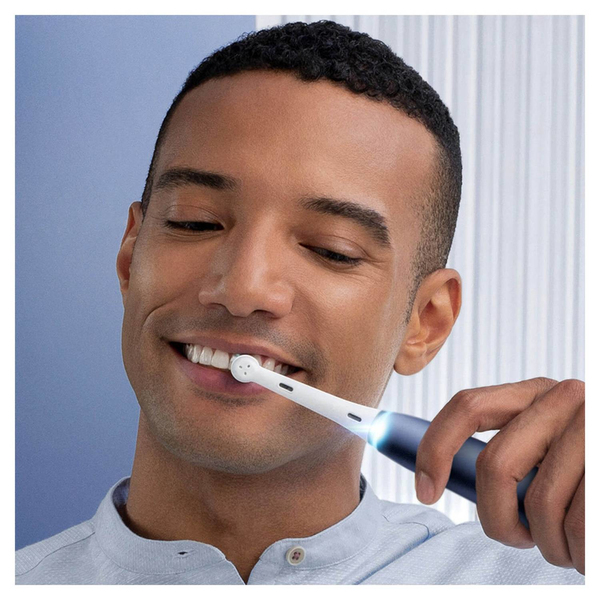 Oral-B iO Series 7N - electric toothbrush, Blue