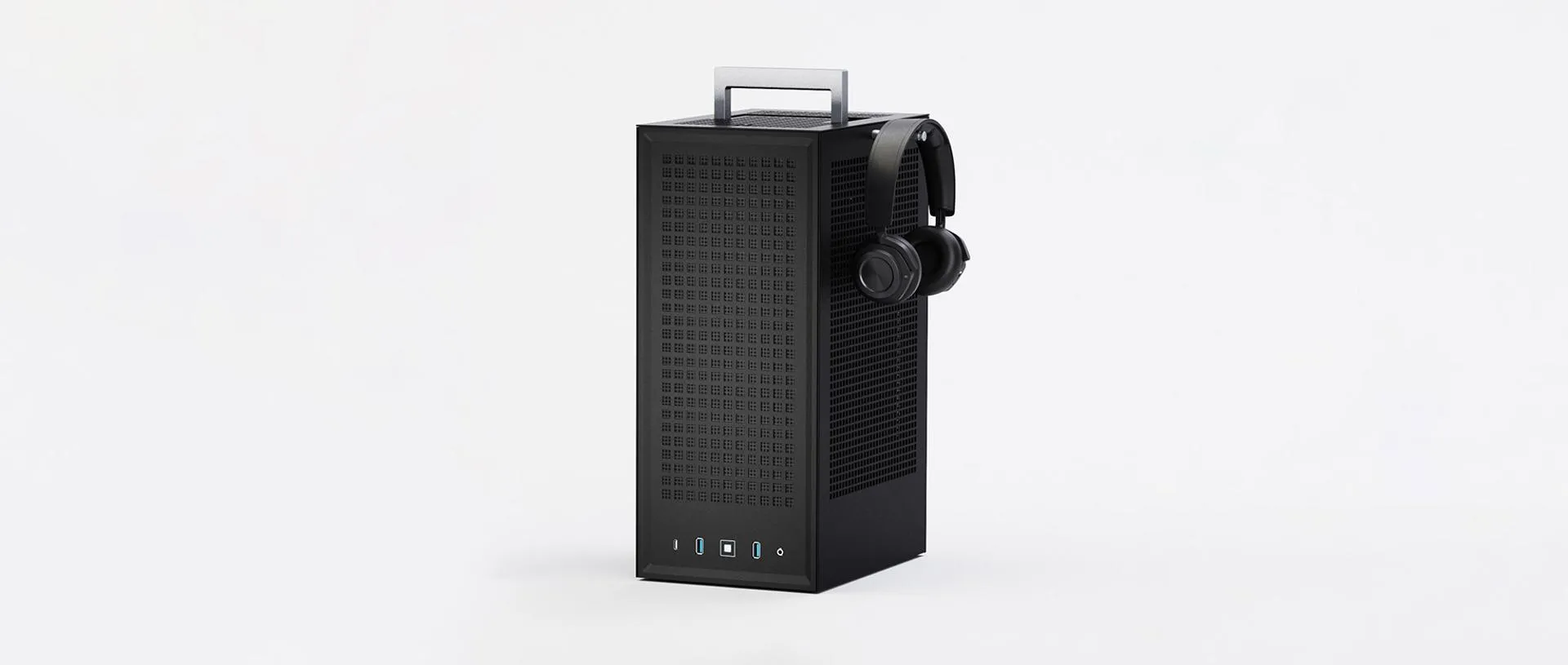Hyte Revolt 3 - , Black Hyte Revolt 3 - , Black