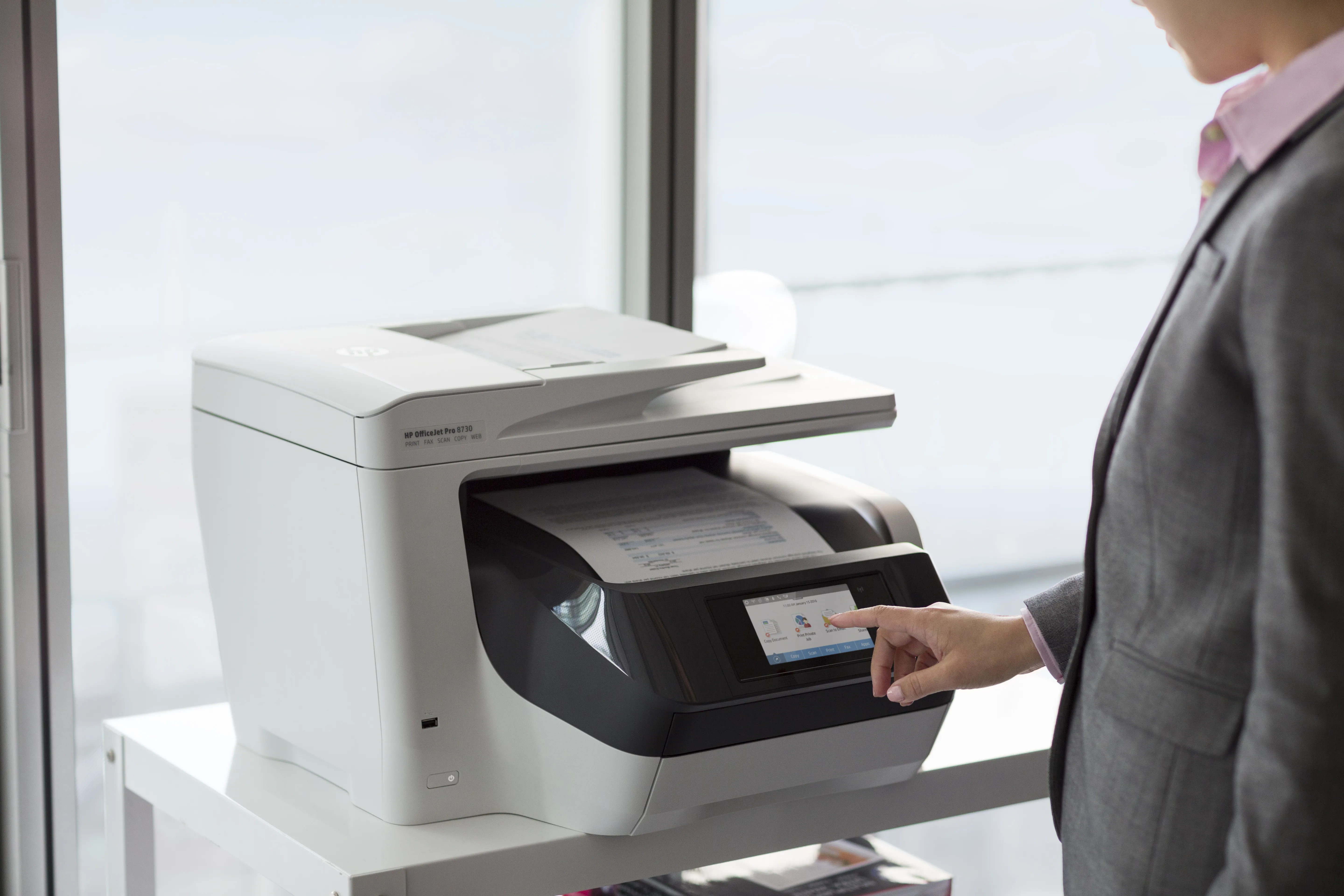 HP OfficeJet Pro 8730 All-in-One Duplex, LAN/Wi-Fi, A4 - f&auml;rgbl&auml;ckstr&aring;leskrivare