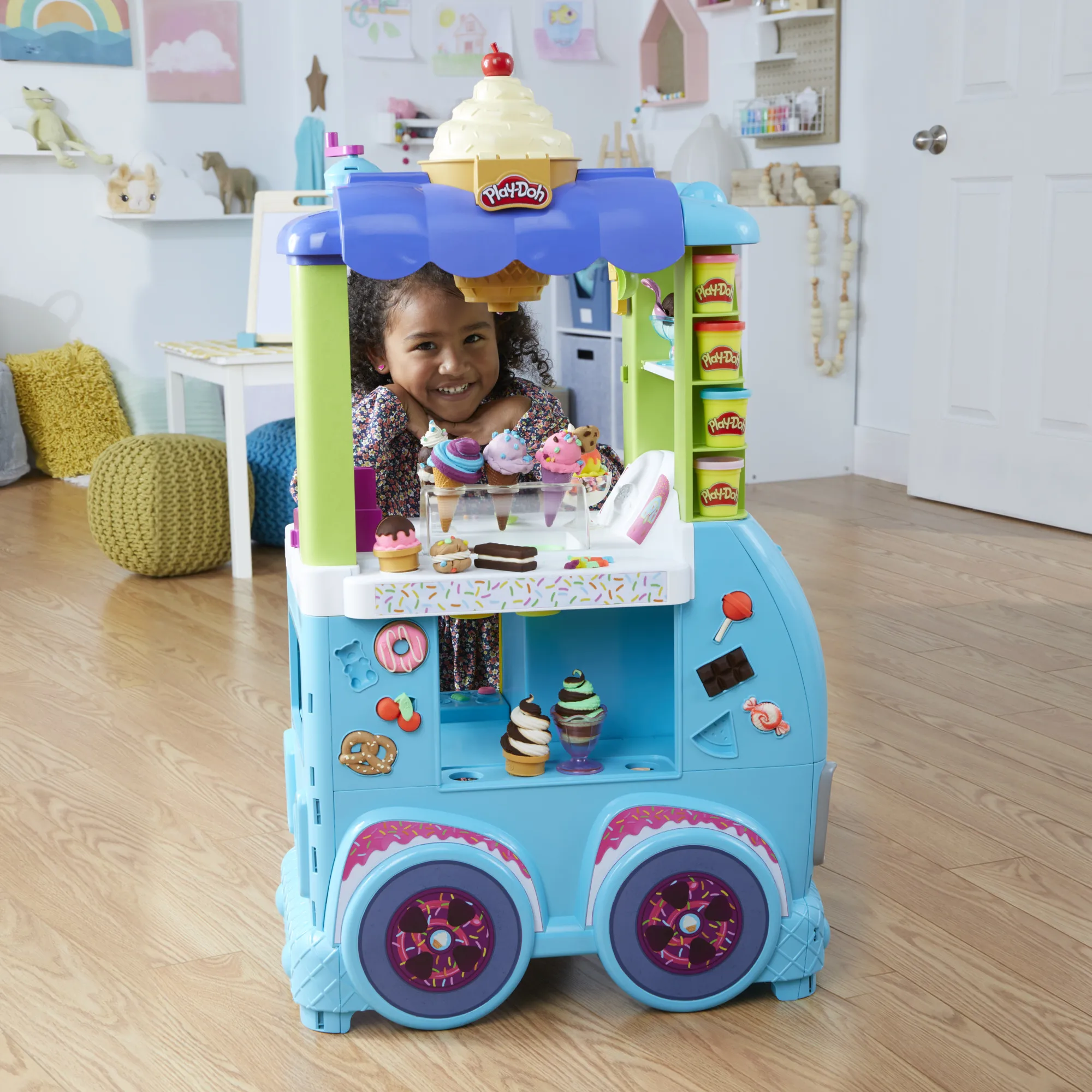 Play-Doh Kitchen Creations Playset Ultimate Ice Cream Truck