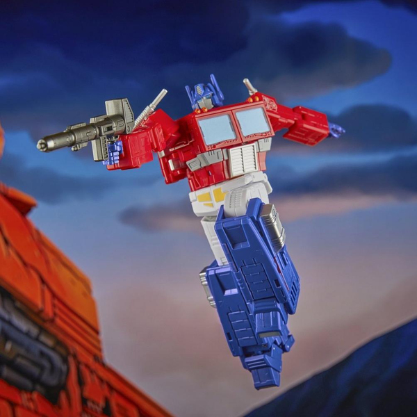 Transformers Generations Studio Series Commander, Optimus Prime