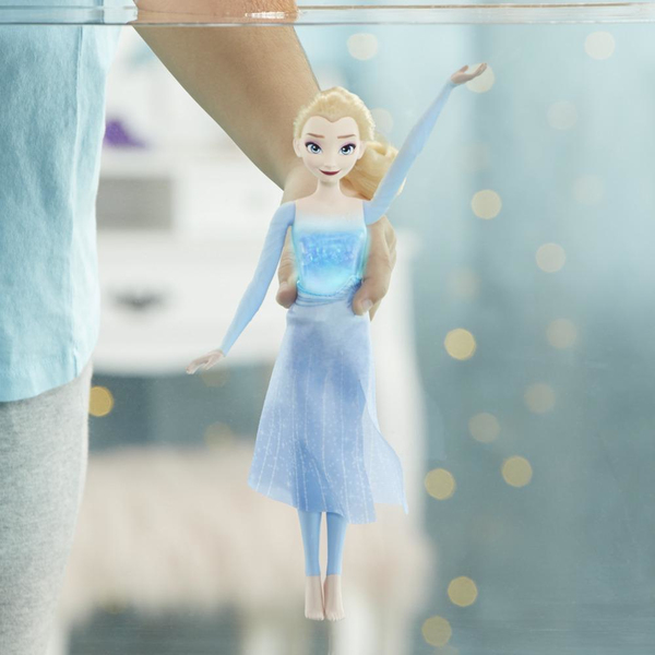 Disney Frozen 2 Splash and Sparkle Elsa