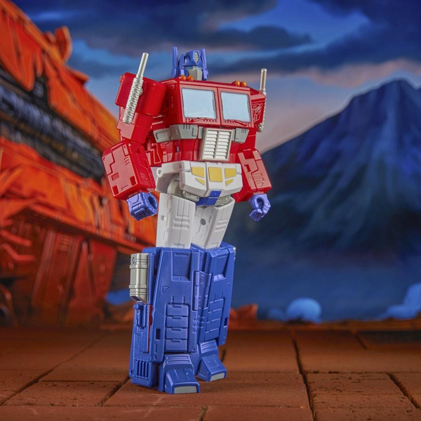 Transformers Generations Studio Series Commander, Optimus Prime