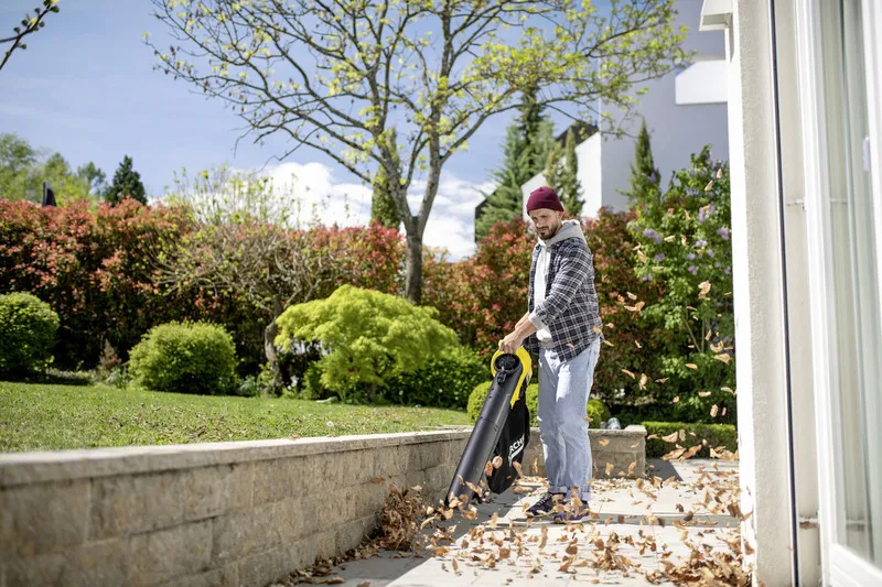 K&auml;rcher BLV 36-240 Garden vacuum/leaf blower Electric No battery