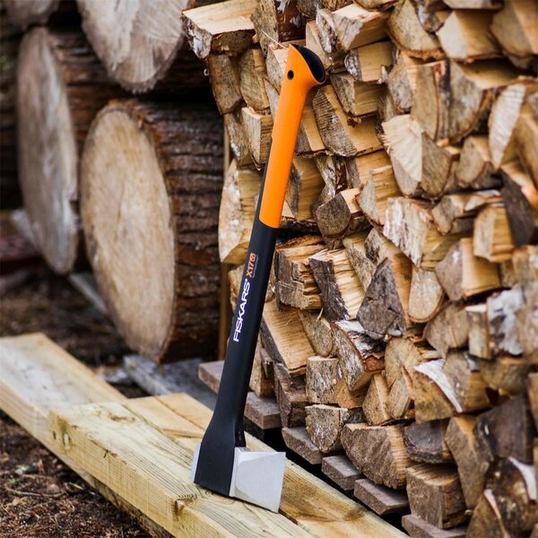 Fiskars X17 - splitting ax M