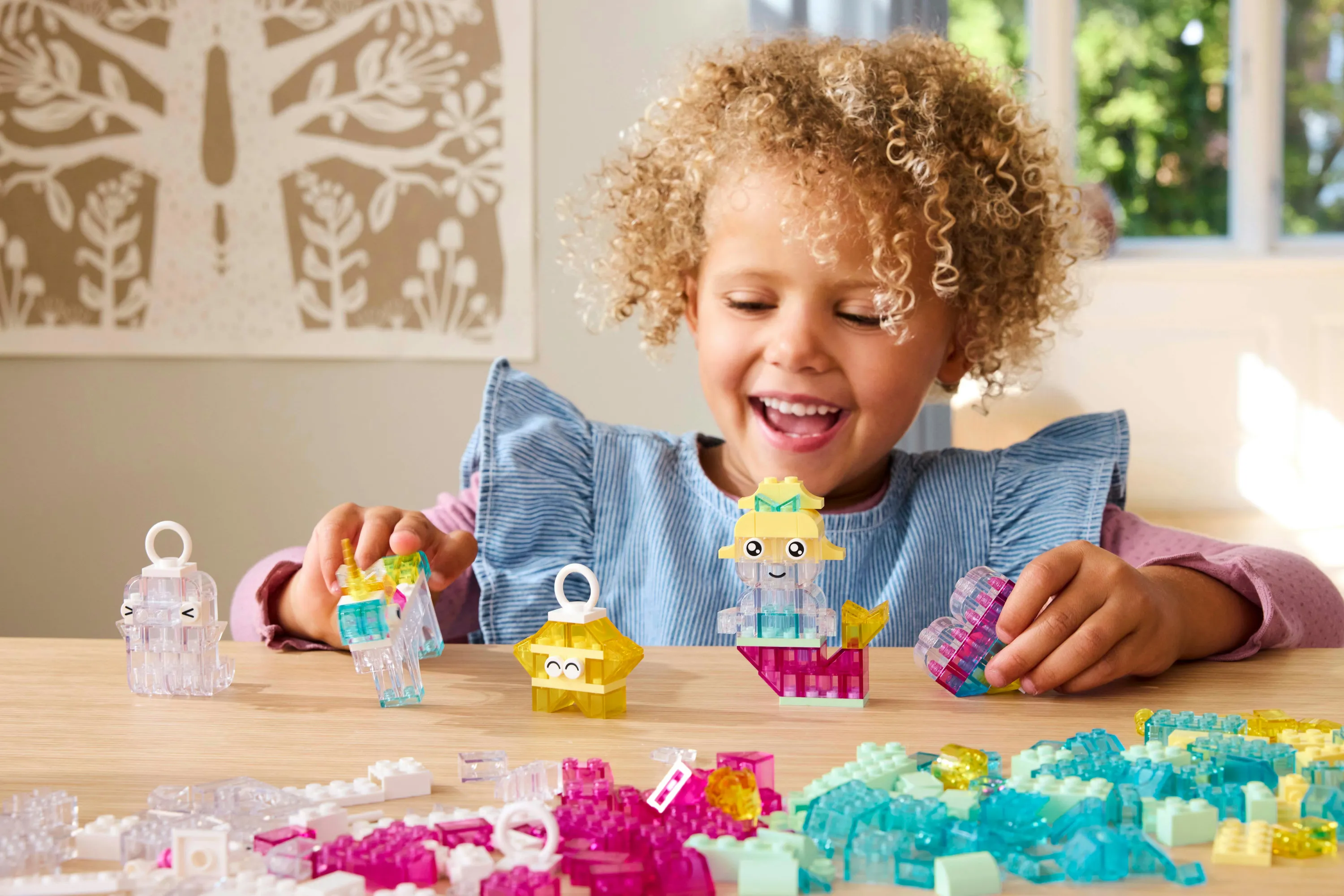 LEGO Classic Transparenta Klossar Magisk L&aring;da 11040