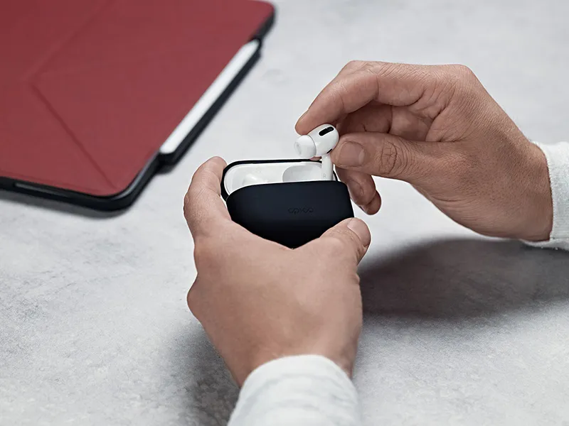 Epico Silicone Cover, AirPods Pro (1st Gen) -suojakuori, Musta