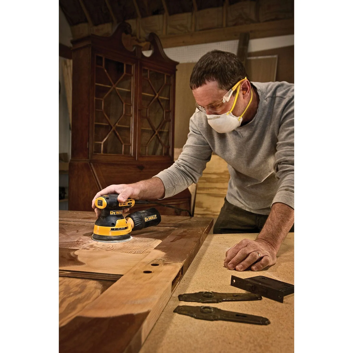 DeWALT DWE6423-QS - Ep&auml;keskohiomakone 125mm