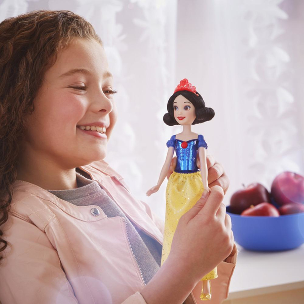 Disney Princess Royal Shimmer Fashion Doll Snow White