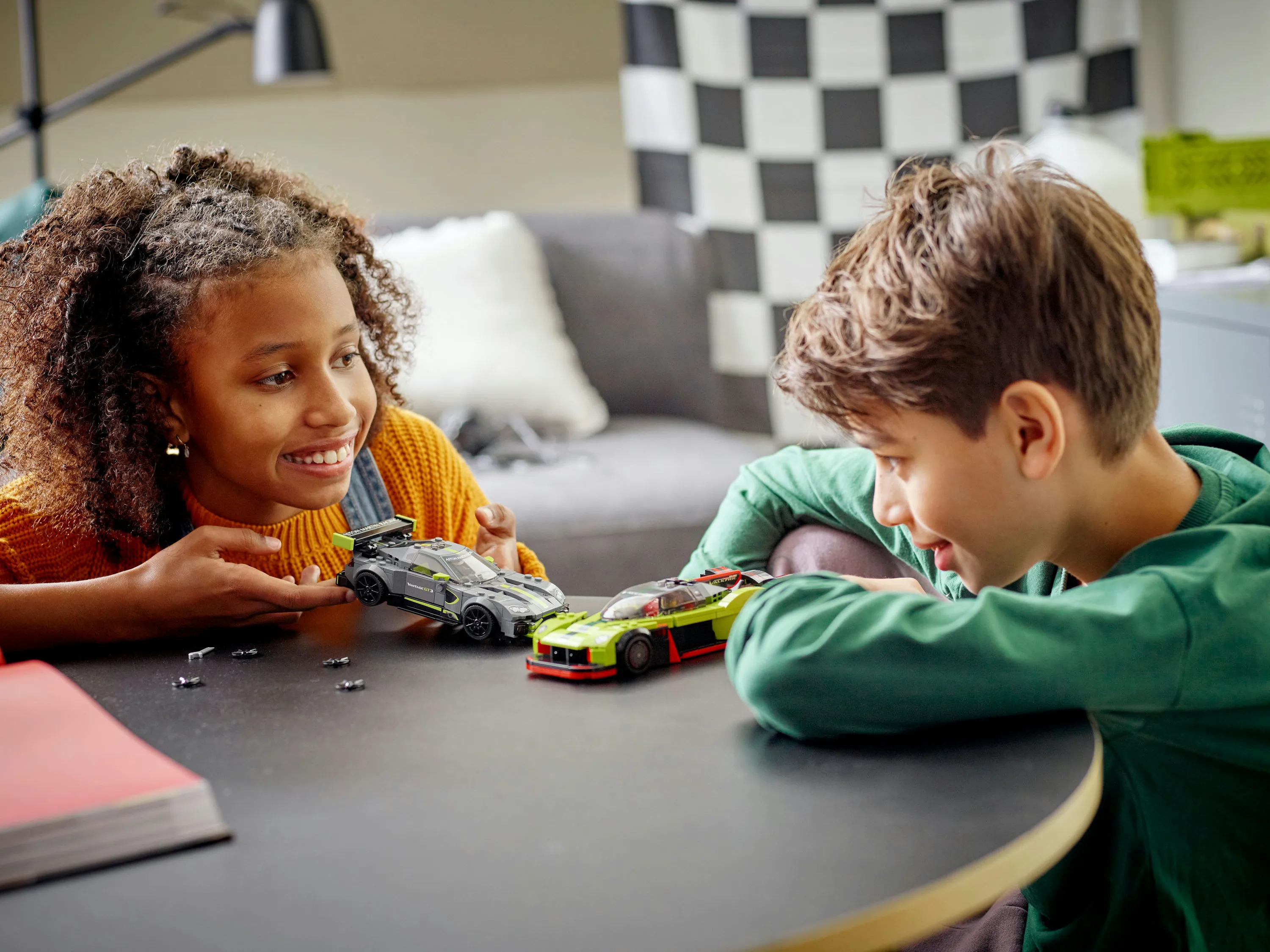 Lego Speed Champions AM Valkyrie AMR Pro+GT3 76910