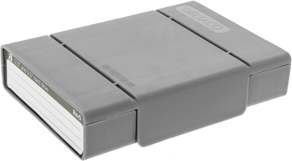 muovikotelo 1x3,5" tai 4x2,5" SATA-levyille, pinottava, har