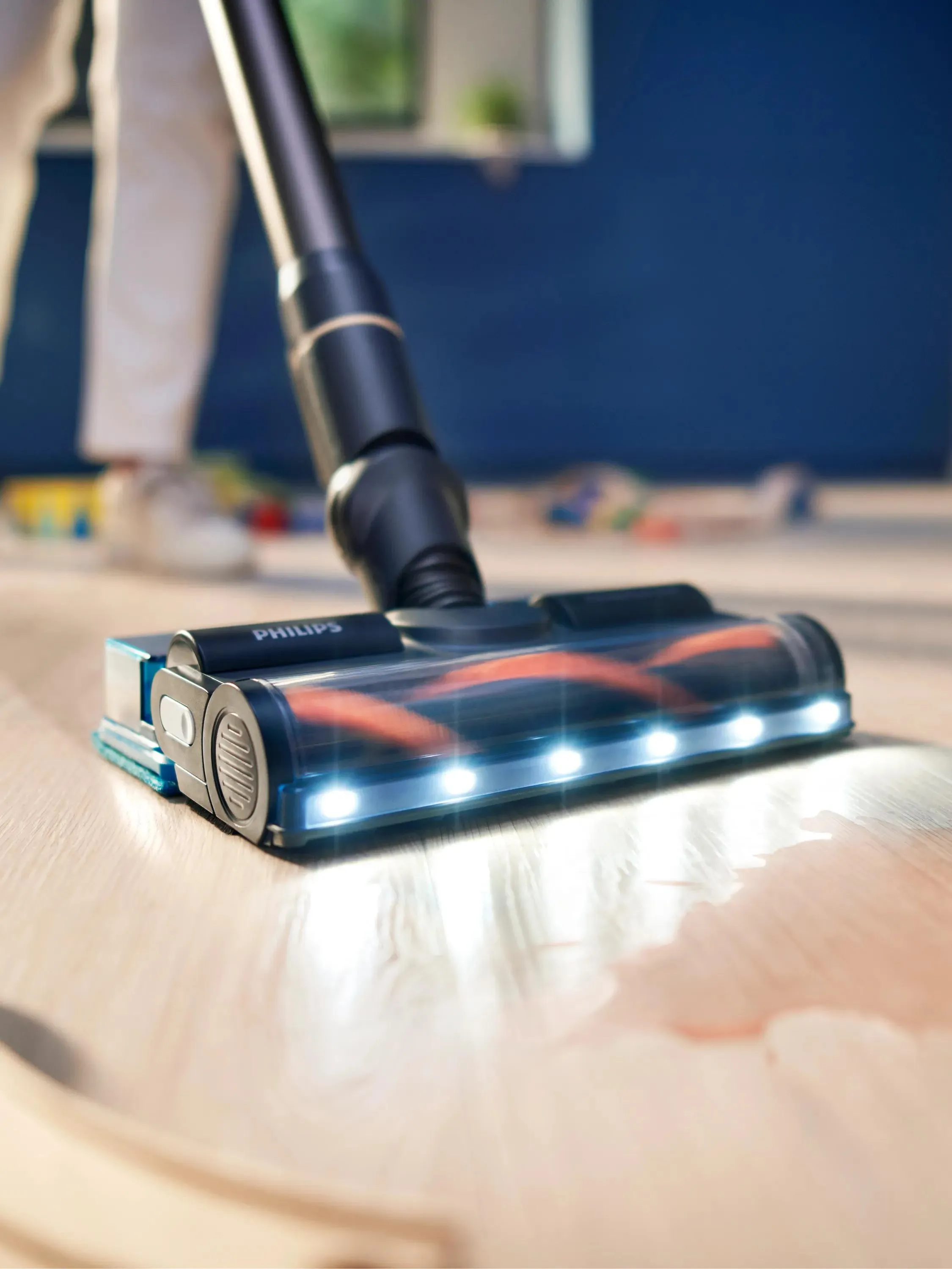 Philips 7000 Aqua XC7057/01 Cordless Stick vacuum cleaner, Gold