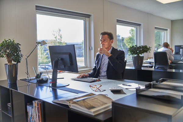 Contour RollerMouse - wireless roller mouse, red