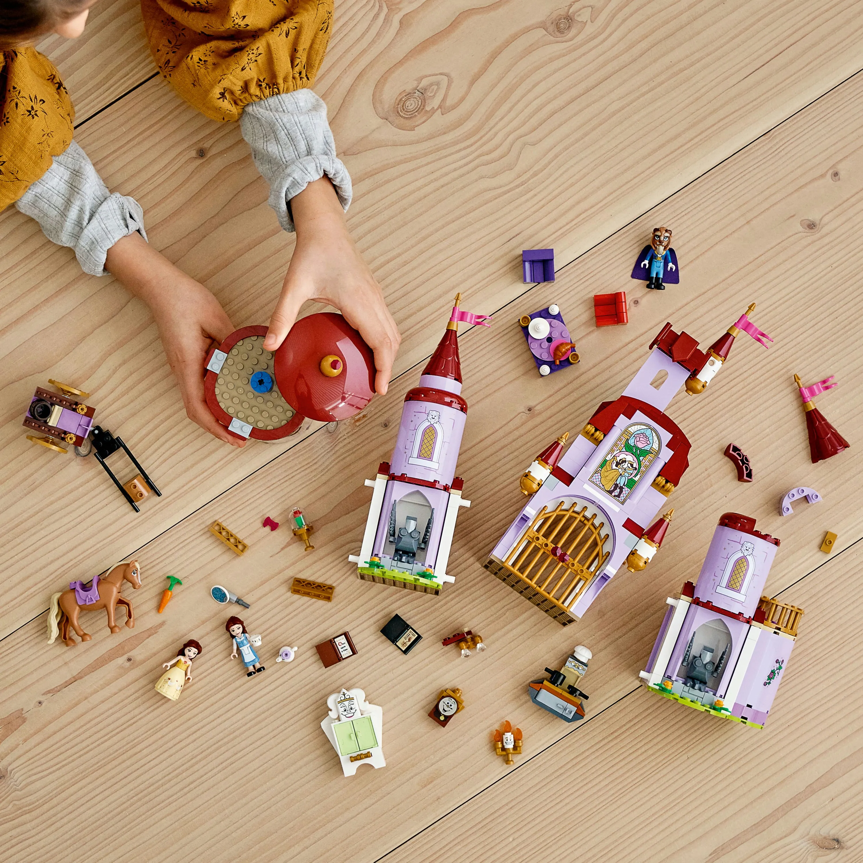 Lego Disney Belle and the Beast&rsquo;s Castle 43196