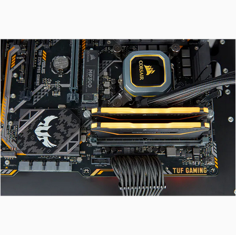 Corsair Vengeance RGB Pro 16 GB (2 x 8 GB) DDR4 3200MHz, CL16 - minne, Svart