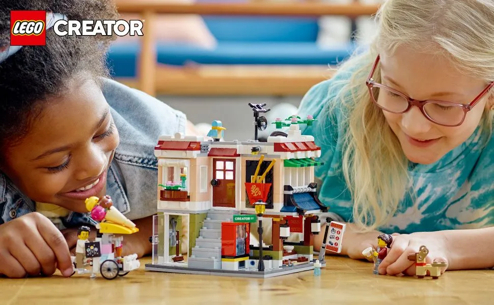 LEGO Creator 3in1 Central City Noodle Shop 31131