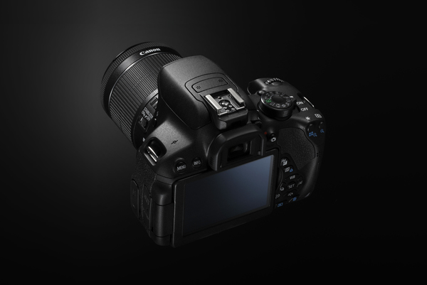 CANON CAMERA EOS 700D 18-55 IS STM