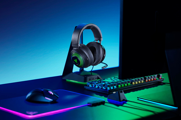Razer - Kraken Ultimate Chroma RGB Wired THX Spatial Audio Gaming Head