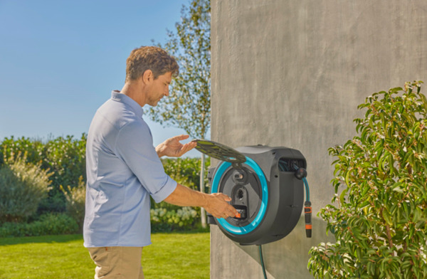 Gardena PowerRoll XL - wall-mounted hose box, 35 m Solo, turquoise