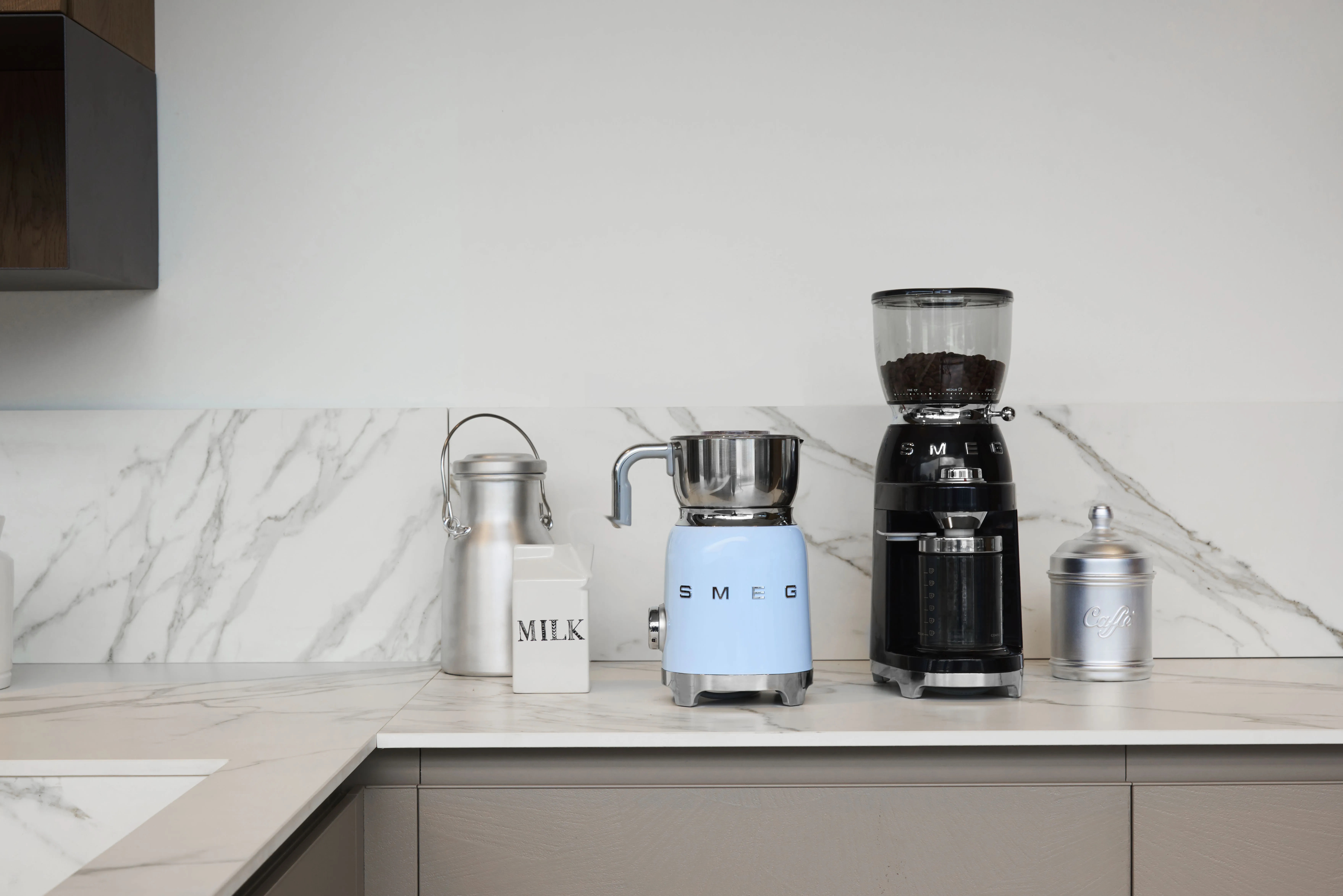 Smeg 50's Style -kahvimylly, Musta