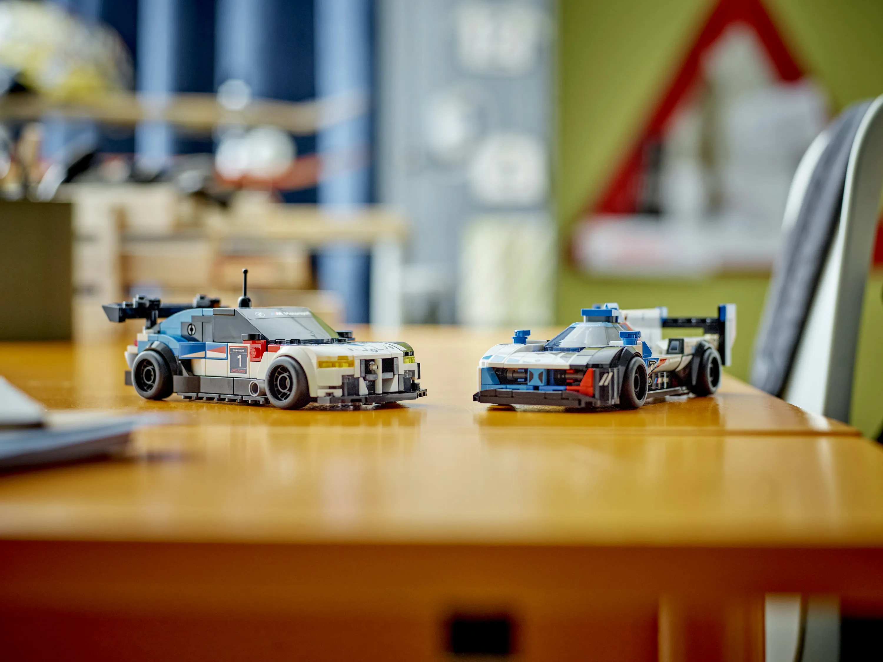 LEGO Speed Champions BMW M4 GT3 and BMW M Hybrid V8 76922