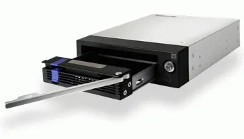 ICY DOCK 1x 2.5"/3.5" SATA in 1x 5.25" bay mobile rack 40mm fan keyloc