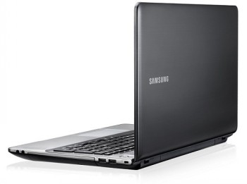 SAMSUNG NP355E7C 17.3"/AMD A6/4GB/500GB/W8