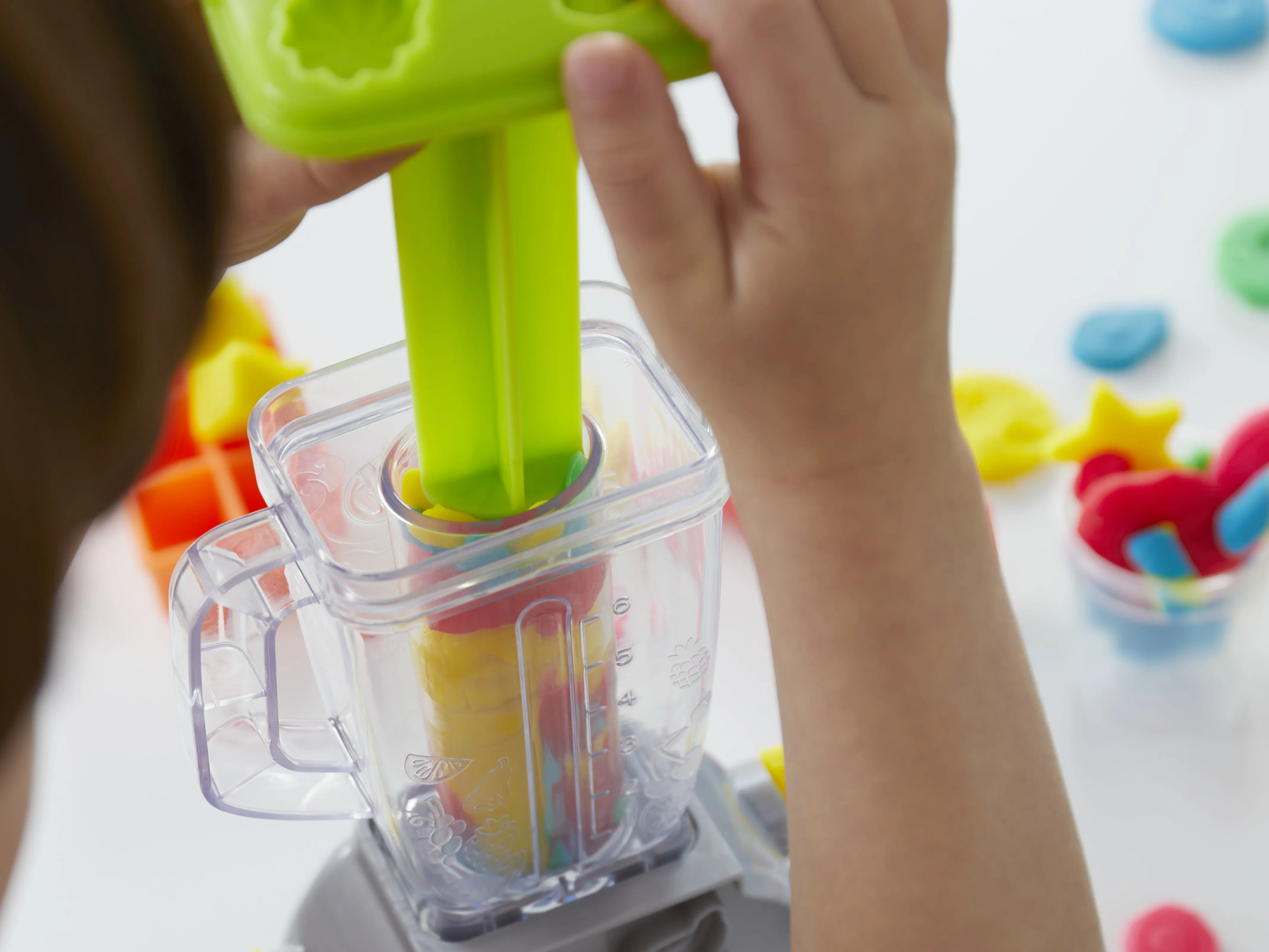 Play-Doh Kitchen Creations Playset Swirlin Smoothies Blender