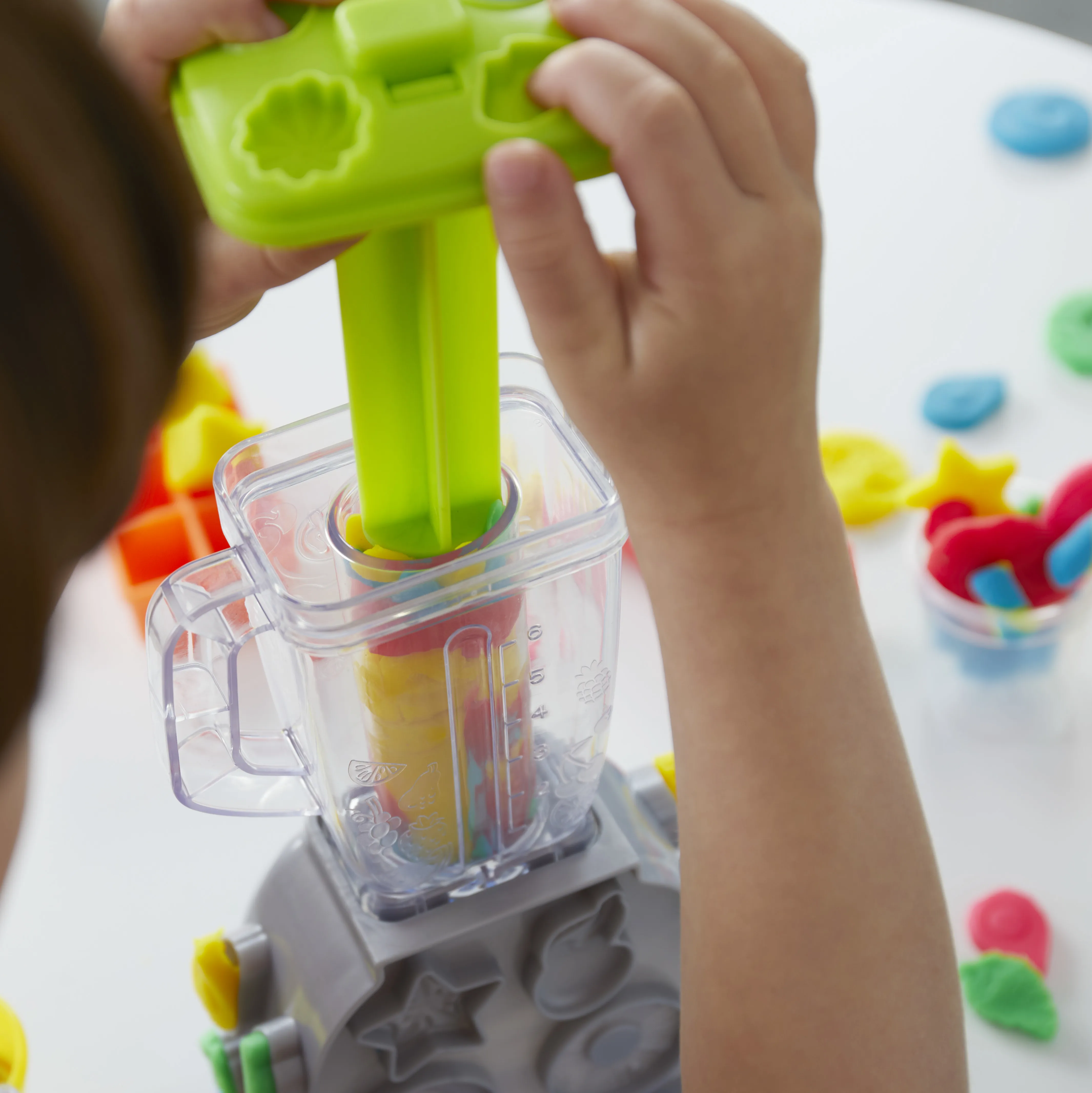 Play-Doh Kitchen Creations Playset Swirlin Smoothies Blender