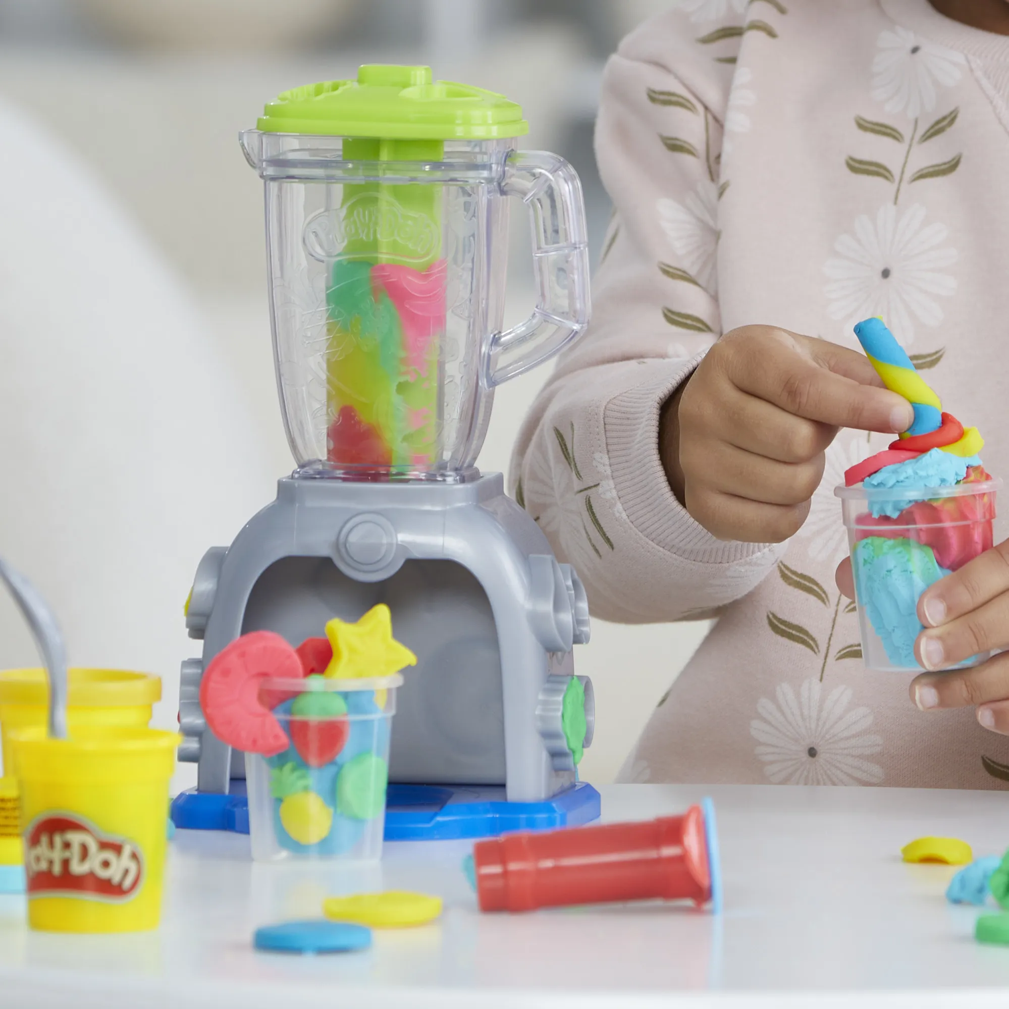 Play-Doh Kitchen Creations Playset Swirlin Smoothies Blender