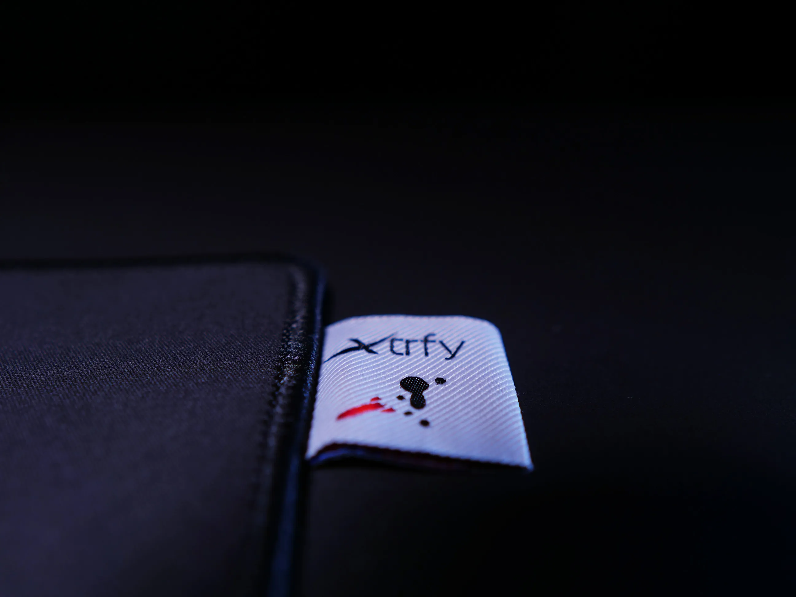 Xtrfy GPZ1 Zy's Damage Large - gaming mousepad, black