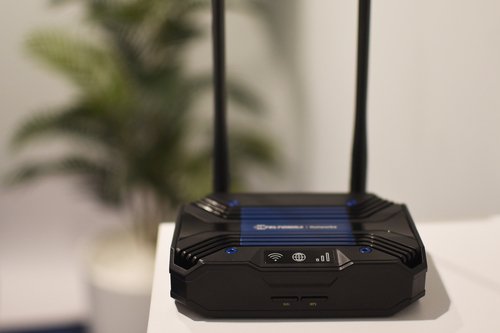 Teltonika TCR100 Wireless 4G Home Router