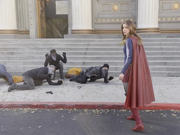 SUPERGIRL - 1 TUOTANTOKAUSI