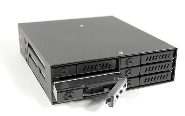 CHIFETEC 1x5.25in bay for 6x2.5in S-ATA HDD Hot-Swap Metal