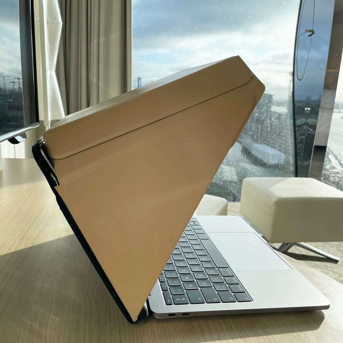 Philbert Sun Shade &amp; Privacy LUX Hood Stand Universal 15-16'', Beige