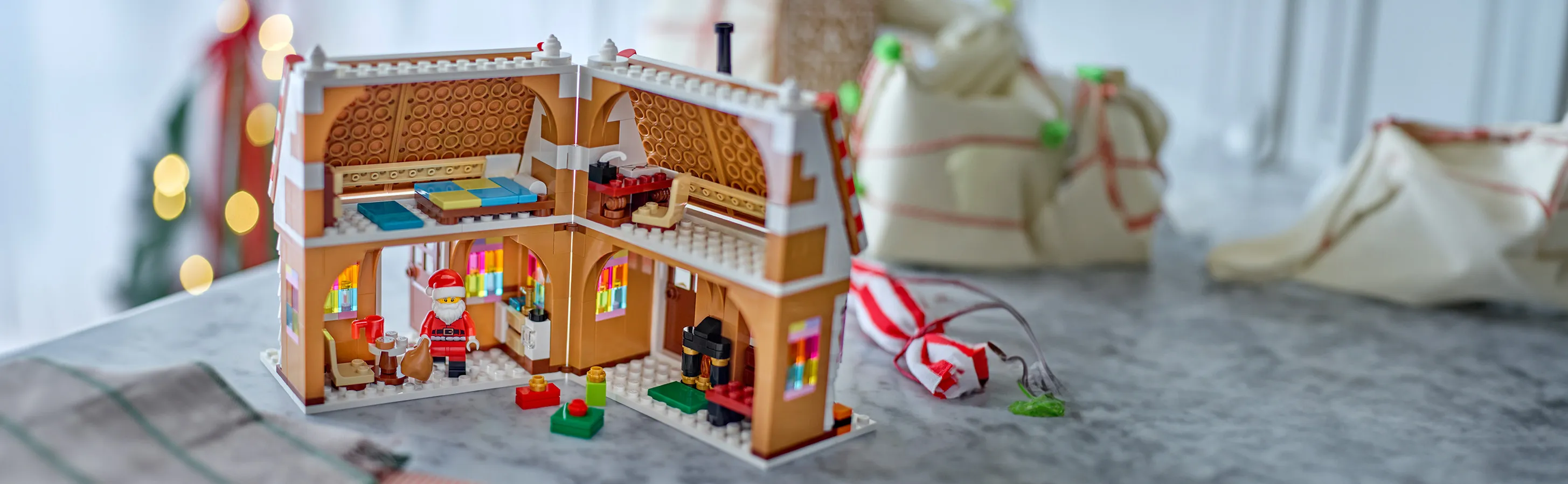LEGO Seasonal Festive Gingerbread House 40809