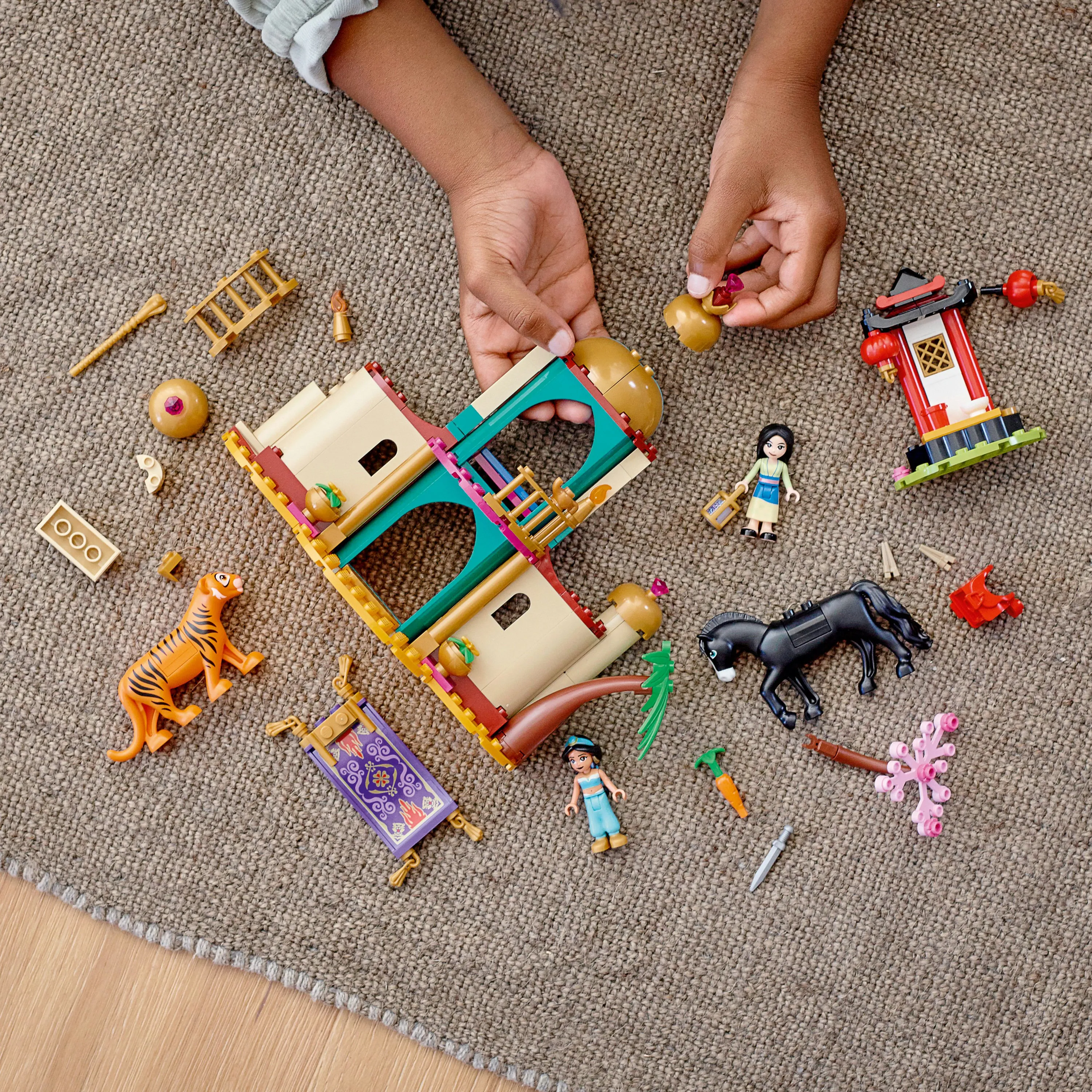 Lego Disney Princess- Jasmine och Mulans &auml;ventyr 43208