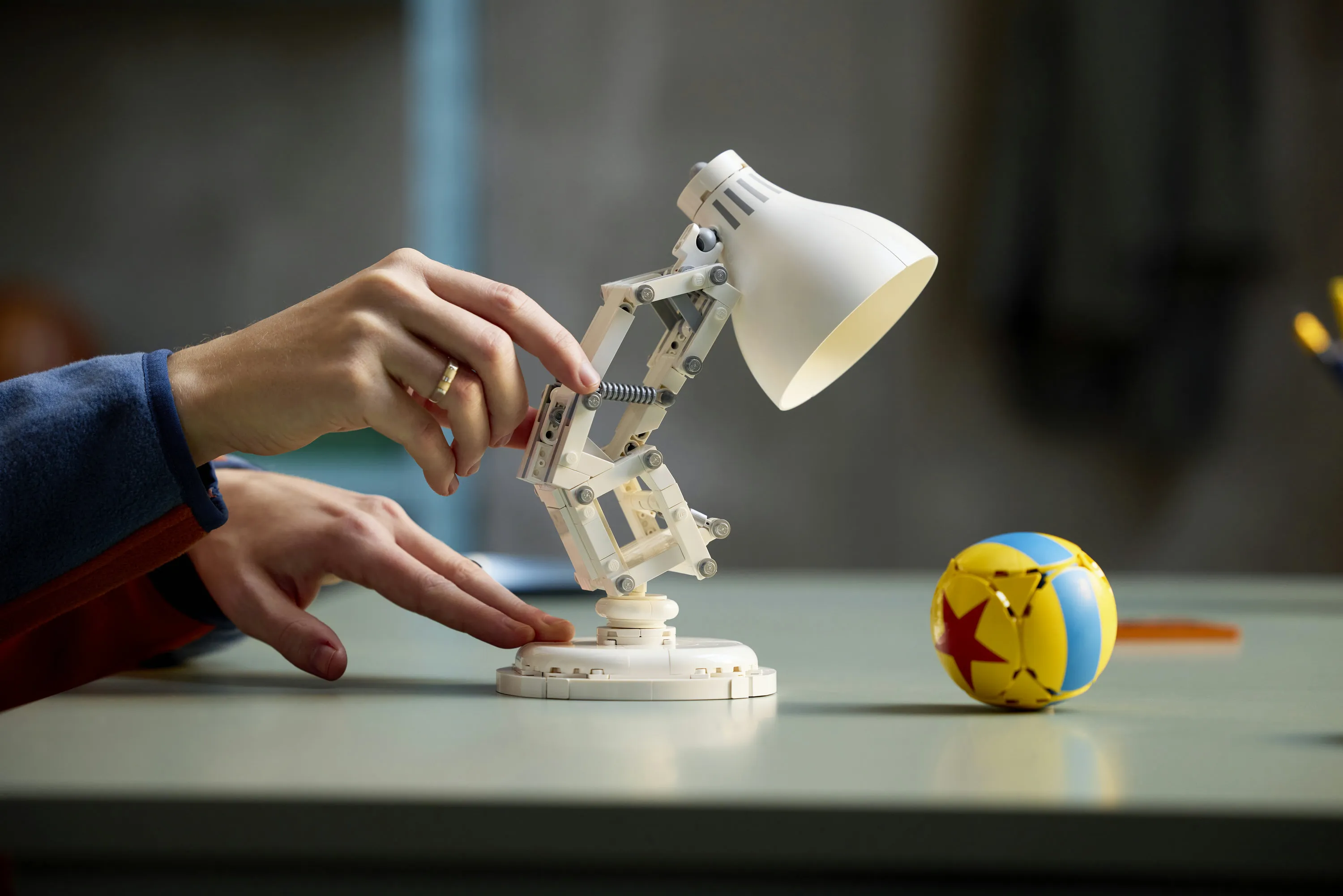 LEGO Ideas Disney Pixar Luxo Jr. 21357