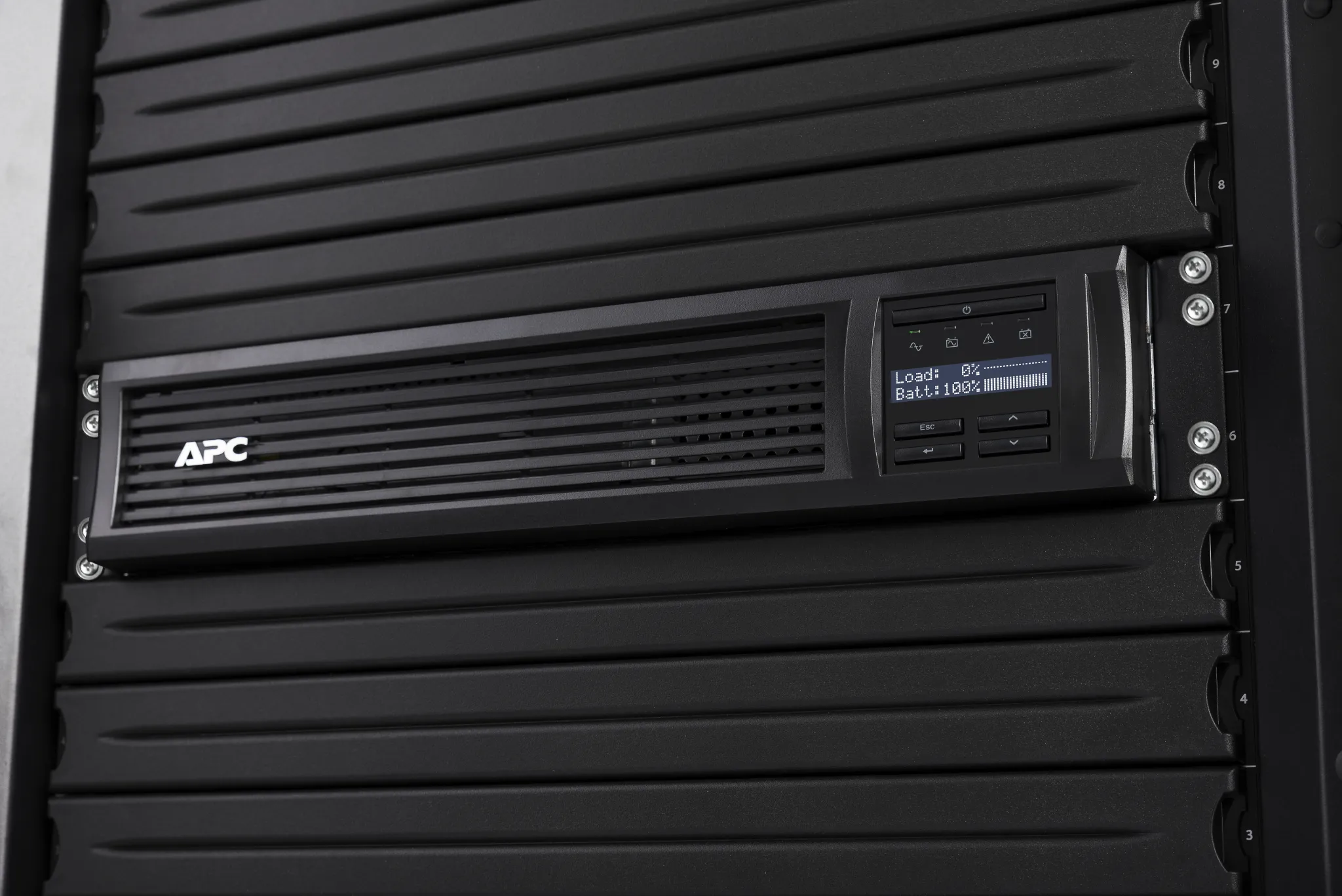 APC SmartConnect UPS SMT 1500VA Rack 2HE
