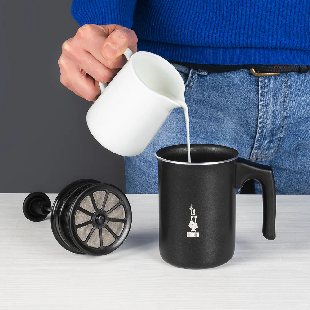 Bialetti Tutto Crema, milk frother (black, for 3 cups)