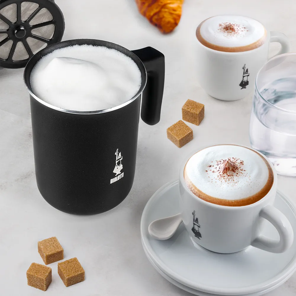Bialetti Tutto Crema, milk frother (black, for 3 cups)