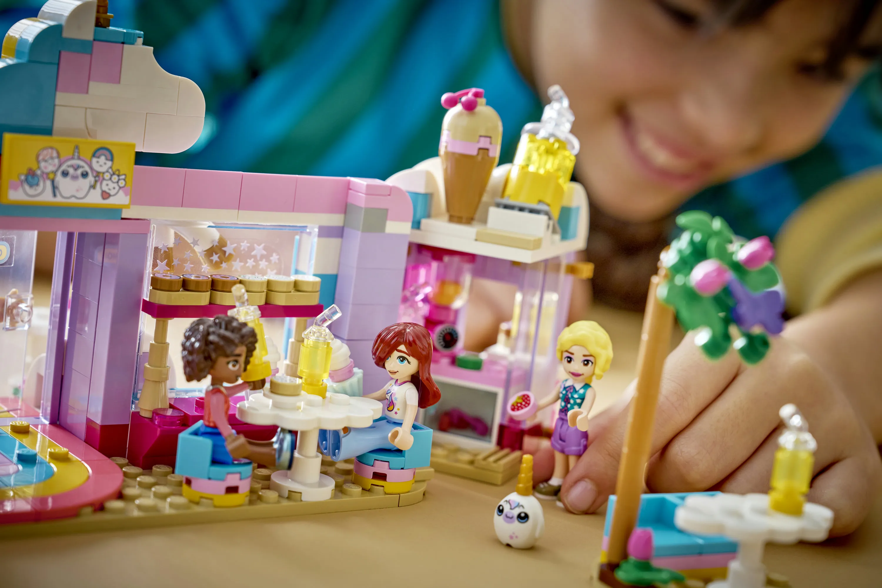 LEGO Friends Dr&ouml;mmigt enh&ouml;rningskaf&eacute; 42684