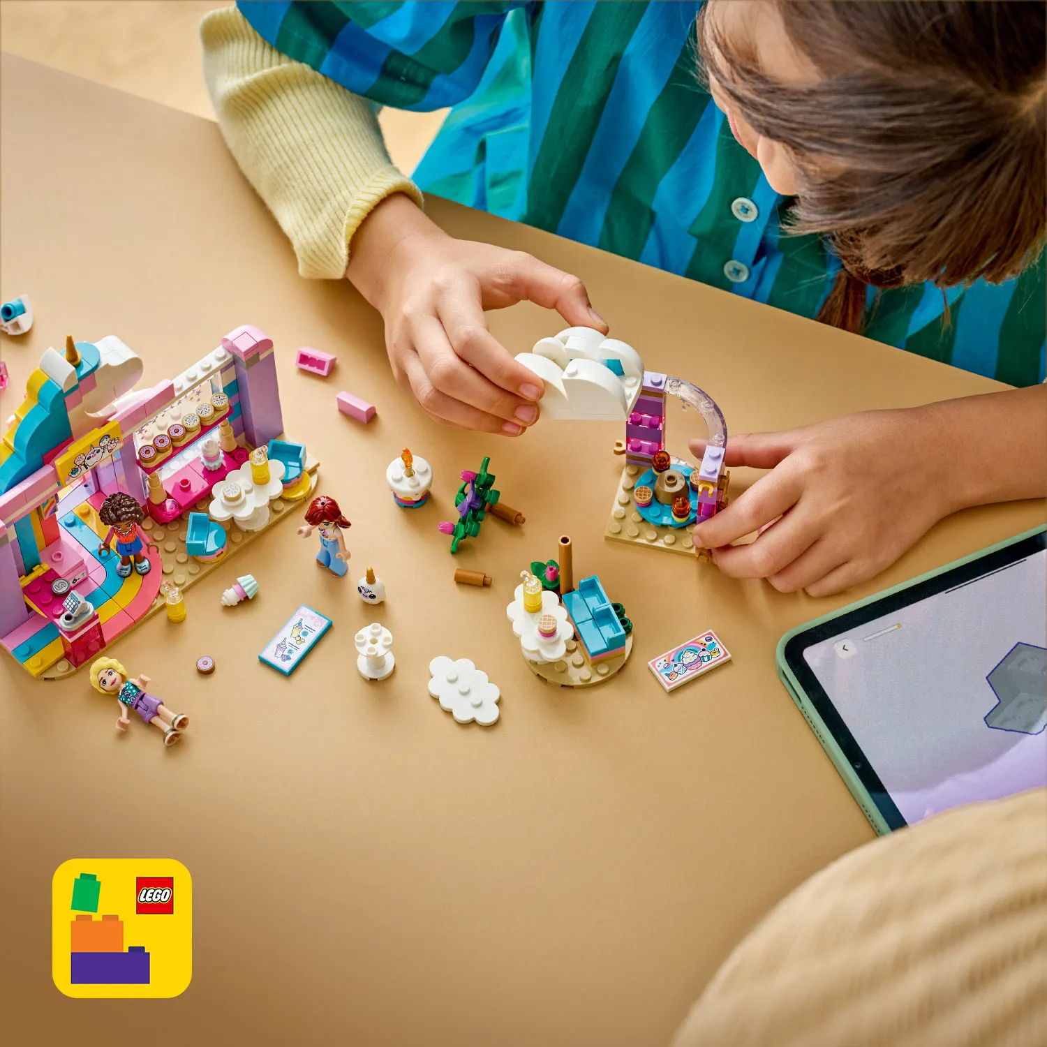 LEGO Friends Dr&ouml;mmigt enh&ouml;rningskaf&eacute; 42684